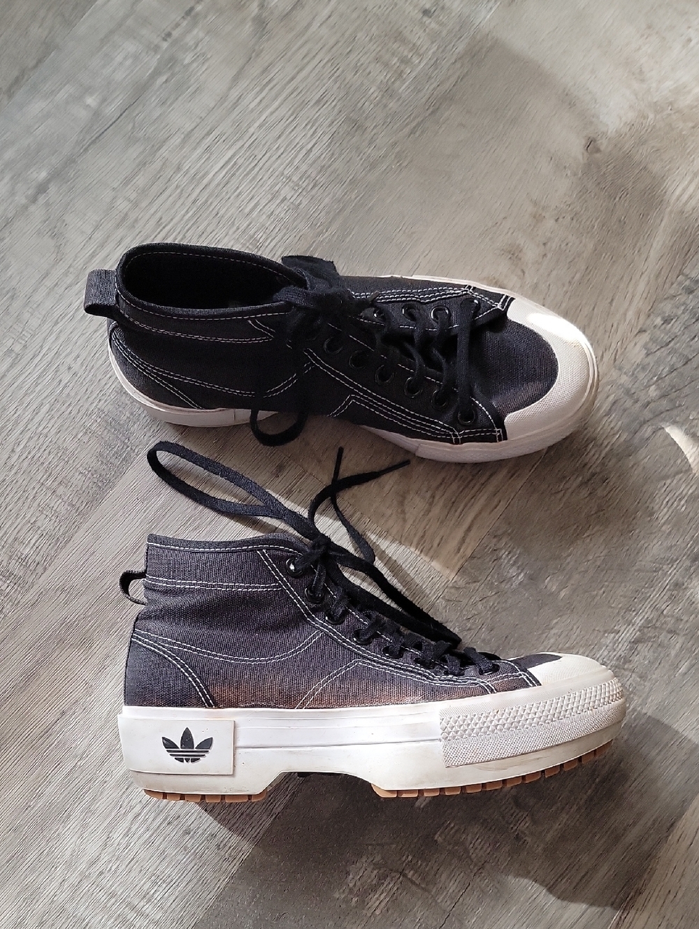 Women's 8.5 Adidas Nizza Trek Shoes